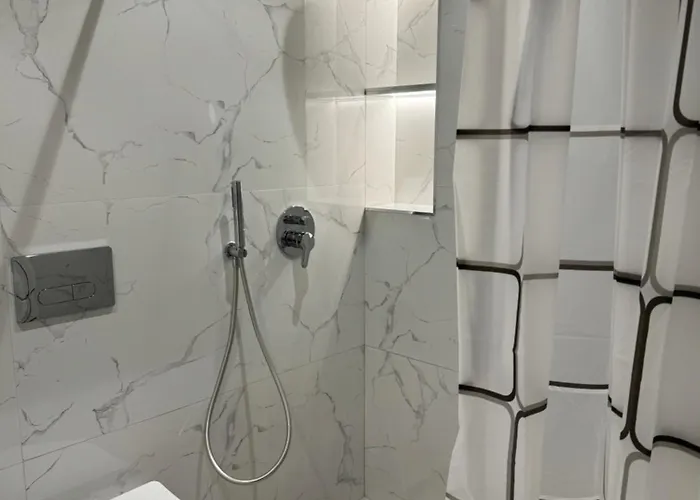 Brand New Apartament 公寓 地拉那